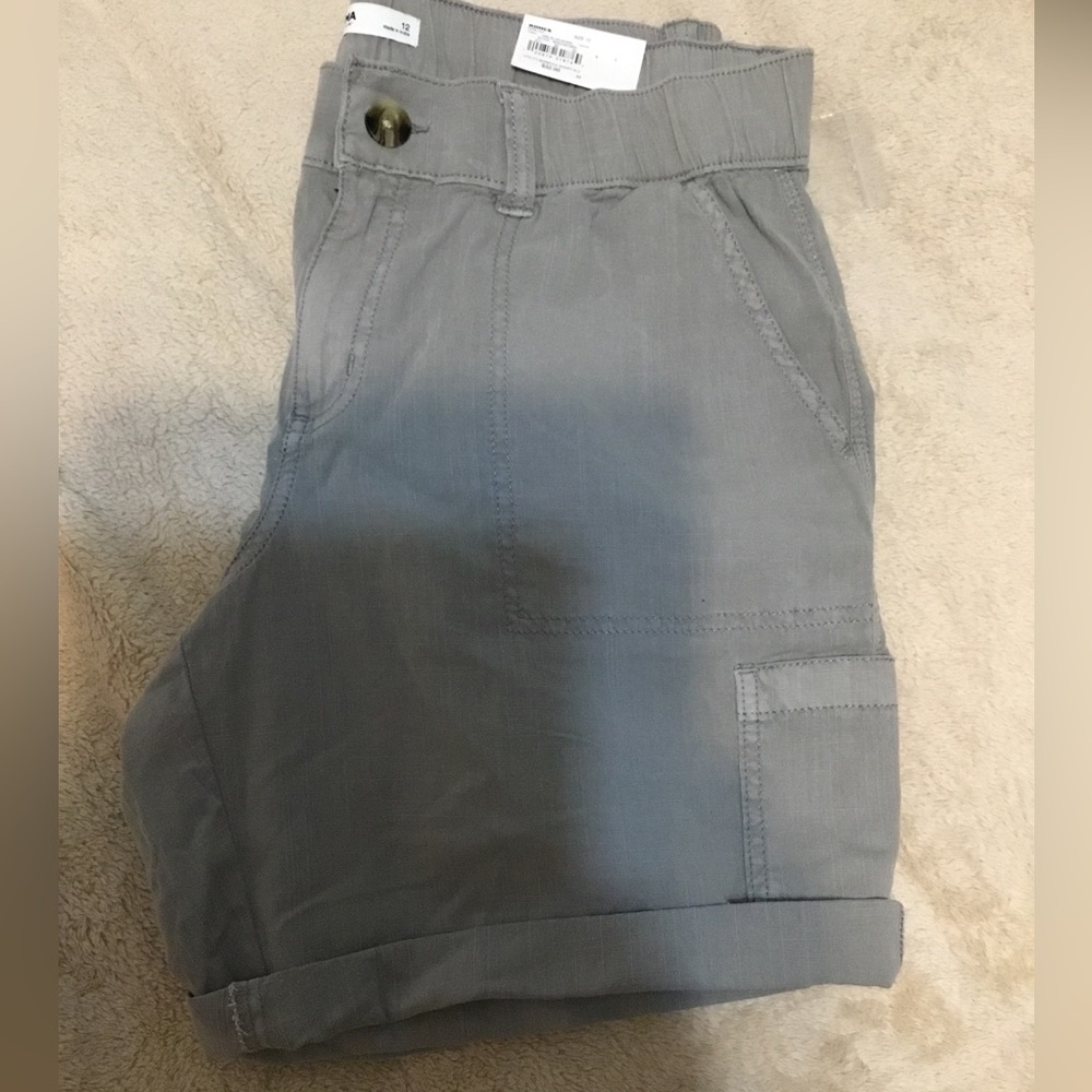 Sonoma Tan Bermuda Shorts Women’s Size 12 - Picture 2 of 2